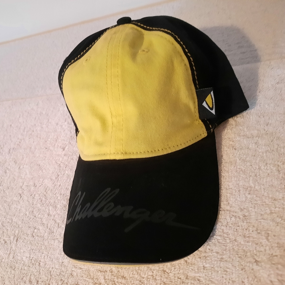 !FINAL PRICE! NWOT Challenger hat